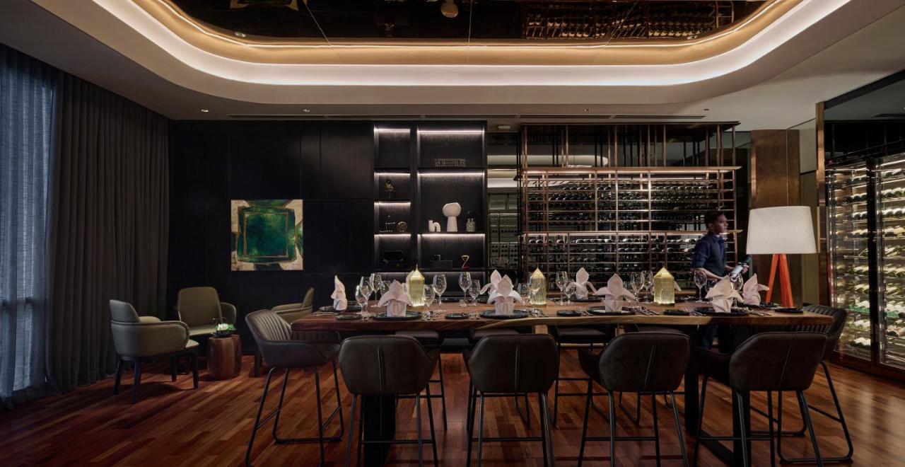 Amari Kuala Lumpur Otel Dış mekan fotoğraf The private dining room at the restaurant